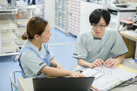 話し合いをしている様子